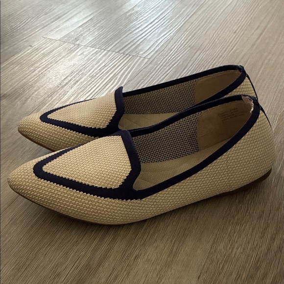 Birdies Blackbird Eggshell Navy Knit Point Toe Loafers - Picture 3 of 8